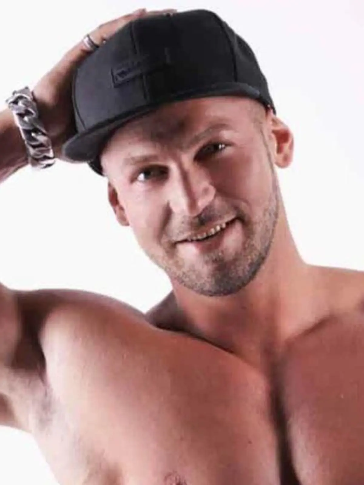 Chris Schmalbach strippt in sämtlichen RTL-Formaten