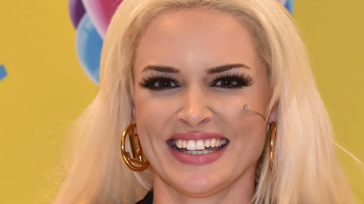 Daniela Katzenberger präsentiert am 19.09.2019 in Köln die Zuru Ballon Neuheit, ein Gerät mit dem man 40 Ballons in nur 40 Sekunden aufblasen kann. Daniela Katzenberger presents on 19 09 2019 in Cologne the Zuru balloon novelty, a device with which you can inflate 40 balloons in only 40 seconds.