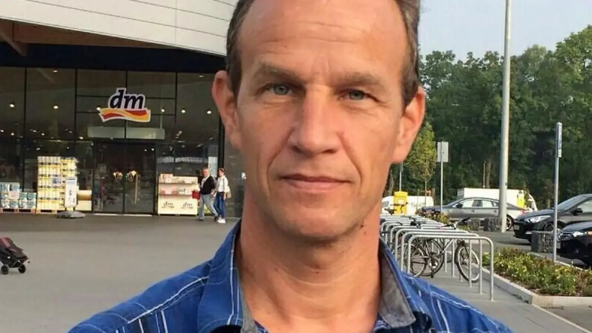 HANDOUT - 26.09.2019, Niedersachsen, Göttingen: Der Polizei gesuchte Frank Naaß (undatiertes Foto). Der 52 jährige Göttinger wird im Zusammenhang mit einem Tötungsdelikt als mutmaßlicher Täter gesucht. Er steht im Verdacht, eine 44 jährige Frau umgebracht zu haben.     (zu dpa "Mutmaßlicher Frauenmörder springt aus Zugfenster - Fahndung läuft" - Beste verfügbare Qualität) Foto: Polizeiinspektion Göttingen/dpa - ACHTUNG: Verwendung nur bis zum Ende der Öffentlichkeitsfahndung der Polizei +++ dpa-Bildfunk +++