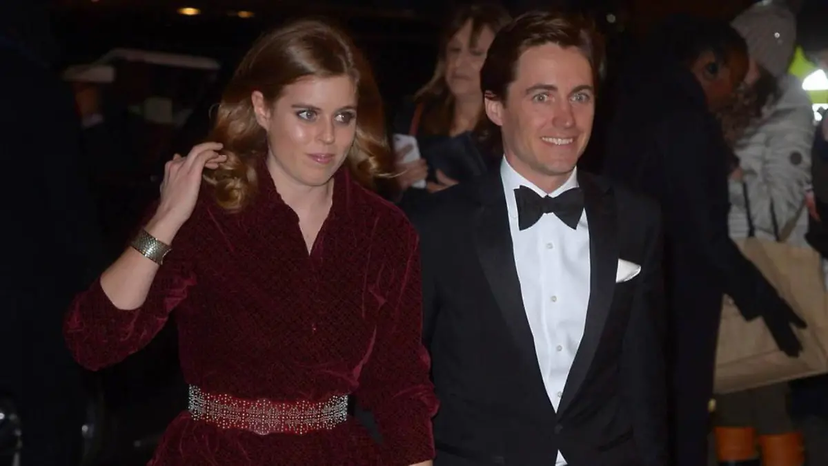 Prinzessin Beatrice: Liebes-Auftritt mit Freund Frisch verliebt