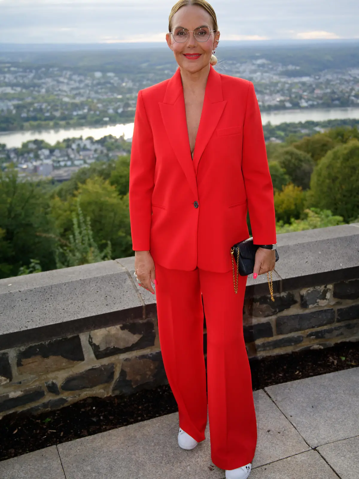 23.09.2019, Nordrhein-Westfalen, Königswinter: Fernsehstar Natascha Ochsenknecht kommt zur Wiedereröffnung des Hotel Petersberg. Foto: Henning Kaiser/dpa | Verwendung weltweit