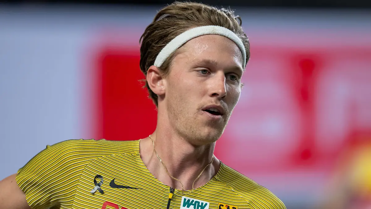 European Athletics Indoor Championships 2023 04.03.2023 ISTANBUL, TURKEY - MARCH 04: Sam PARSONS GER, dob 18/06/1994 competing in the mens 3000 metres indoor session on day 3 of the European Athletics Indoor Championships 2023 at Ataköy Arena, Remzi Kazancgil Bulvar, Olimpiyat Evi yan, 4-5. Ksm Bakrköy of Istanbul on 04.3.2023 in Istanbul/Turkey. *** European Athletics Indoor Championships 2023 04 03 2023 ISTANBUL, TURKEY MARCH 04 Sam PARSONS GER , dob 18 06 1994 competing in the mens 3000 meters indoor session on day 3 of the European Athletics Indoor Championships 2023 at Ataköy Arena, Remzi Kazanc gil Bulvar , Olimpiyat Evi yan , 4 5 K s m Bak rköy of Istanbul on 04 3 2023 in Istanbul Turkey Copyright: xBEAUTIFULxSPORTS/OliverxKremerx