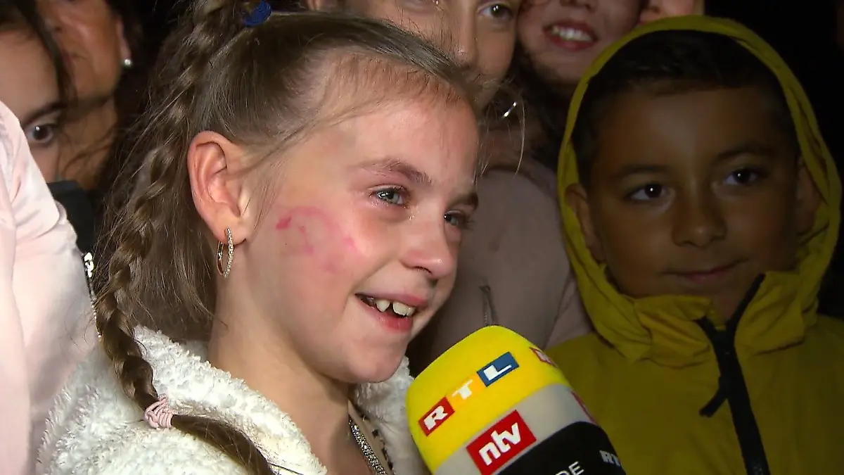 So feierte sie ihren Supertalent-Auftritt Public Viewing in Georgias Straße