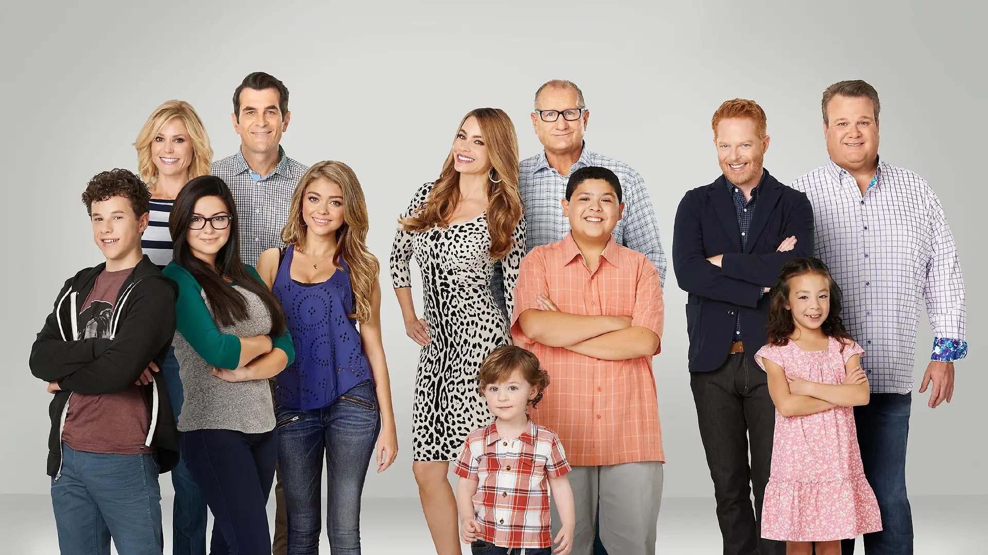 6. Staffel: Luke (Nolan Gould), Claire (Julie Bowen), Alex (Ariel Winter), Phil (Ty Burrell), Haley (Sarah Hyland), Gloria (Sofía Vergara), Joe (Pierce Wallace), Jay (Ed O'Neill), Manny (Rico Rodriguez), Mitchell (Jesse Tyler Ferguson), Lily (A