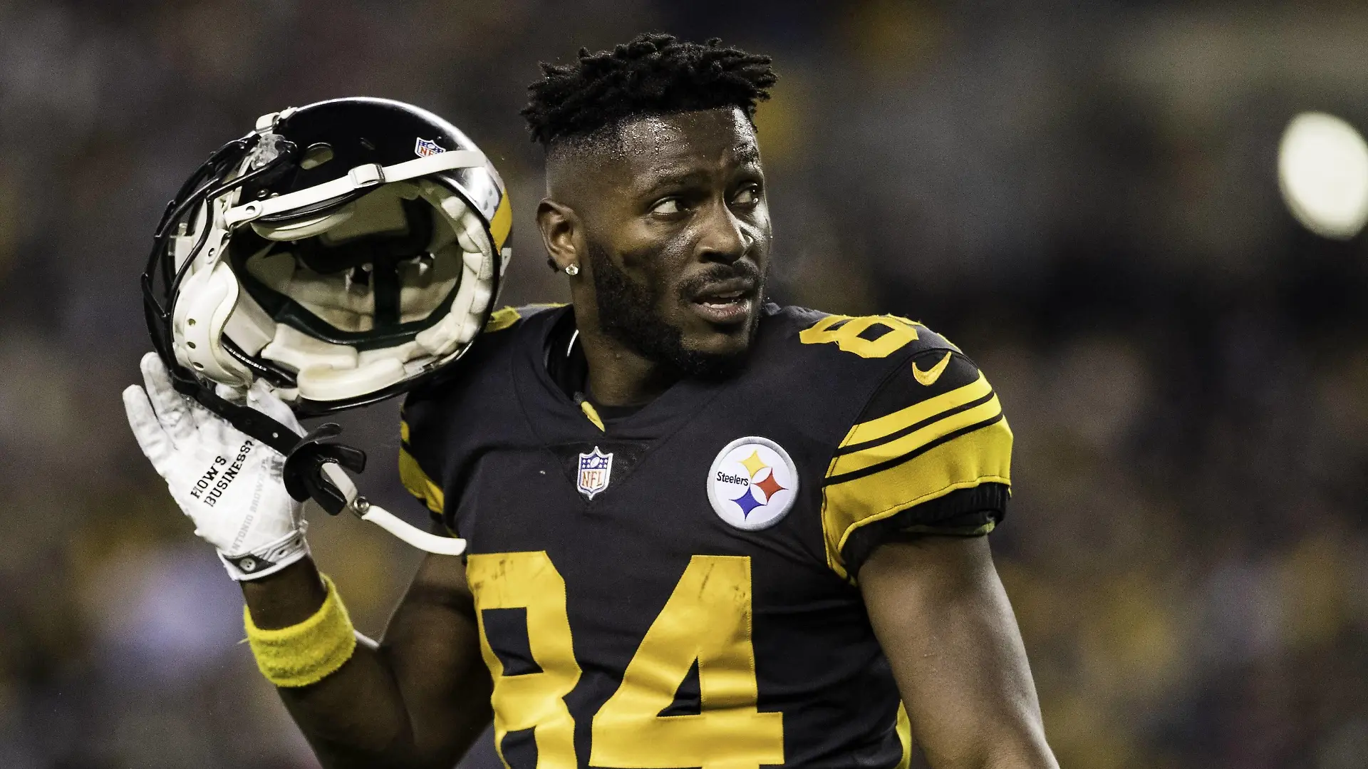 PITTSBURGH, PA -DECEMBER 16: Pittsburgh Steelers wide receiver Antonio Brown (84) looks on during the NFL American Football Herren USA football game between the New England Patriots and the Pittsburgh Steelers on December 16, 2018 at Heinz Field in Pittsburgh, PA. (Photo by Mark Alberti/Icon Sportswire) NFL: DEC 16 Patriots at Steelers PUBLICATIONxINxGERxSUIxAUTxHUNxRUSxSWExNORxDENxONLY Icon18121618581