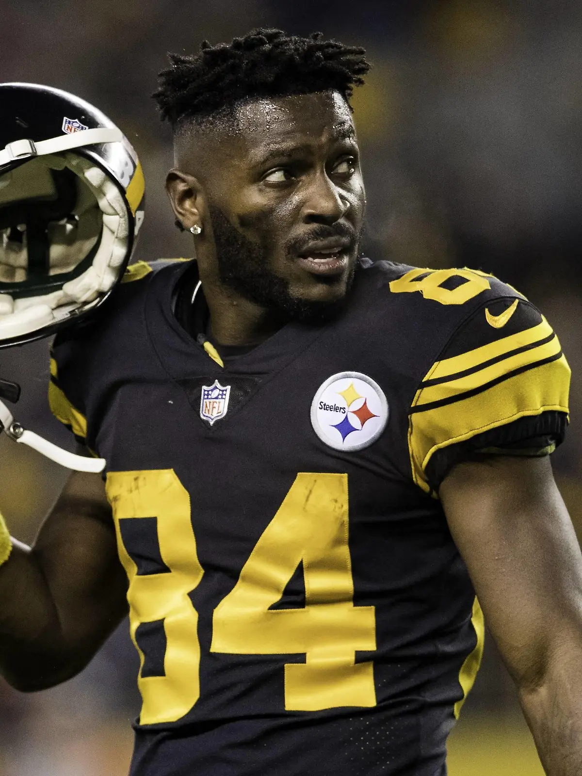 PITTSBURGH, PA -DECEMBER 16: Pittsburgh Steelers wide receiver Antonio Brown (84) looks on during the NFL American Football Herren USA football game between the New England Patriots and the Pittsburgh Steelers on December 16, 2018 at Heinz Field in Pittsburgh, PA. (Photo by Mark Alberti/Icon Sportswire) NFL: DEC 16 Patriots at Steelers PUBLICATIONxINxGERxSUIxAUTxHUNxRUSxSWExNORxDENxONLY Icon18121618581  