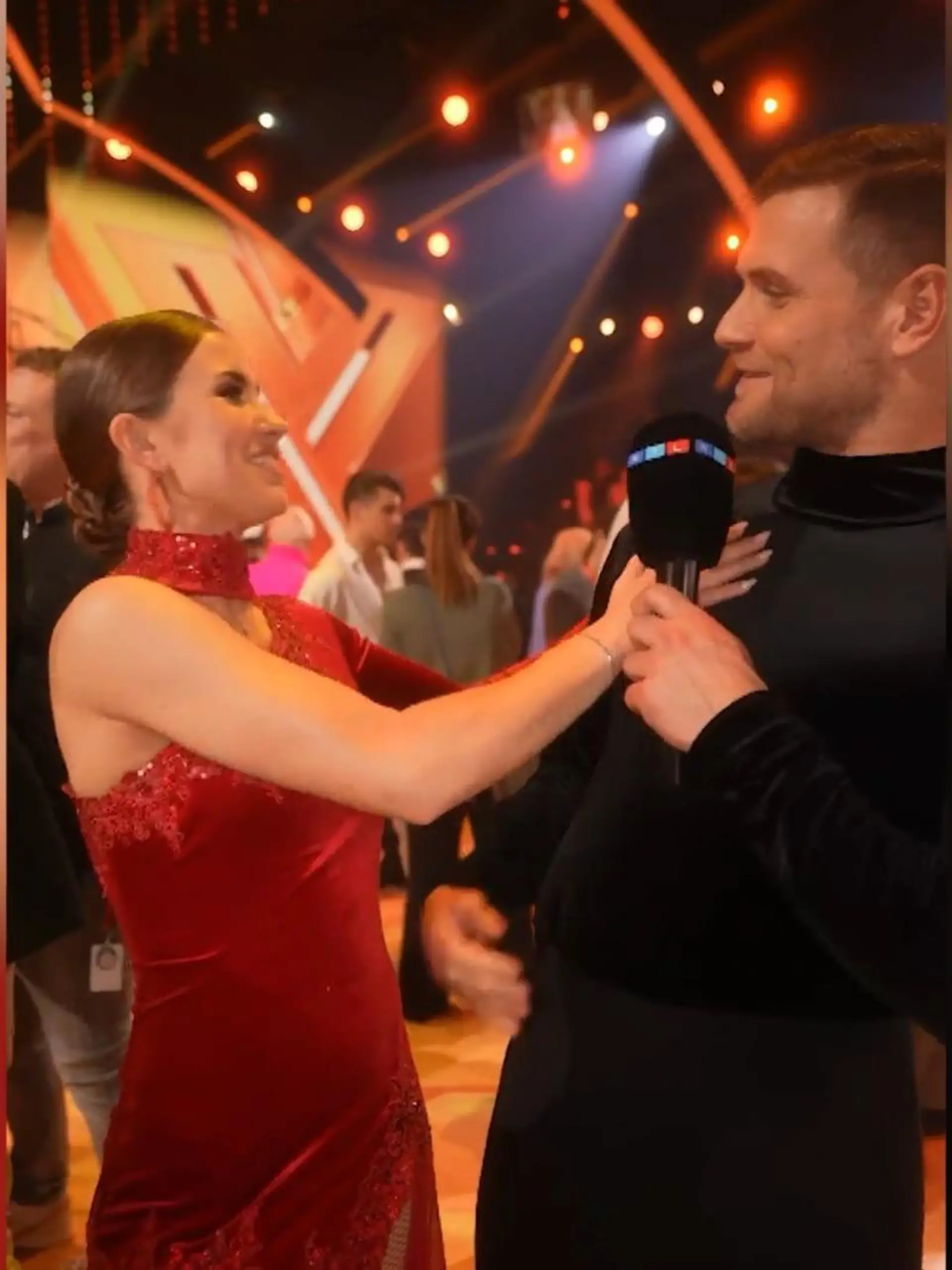 Mariia Maksina und Mimi Kraus nach der zweiten Liveshow von "Let's Dance" 2023.