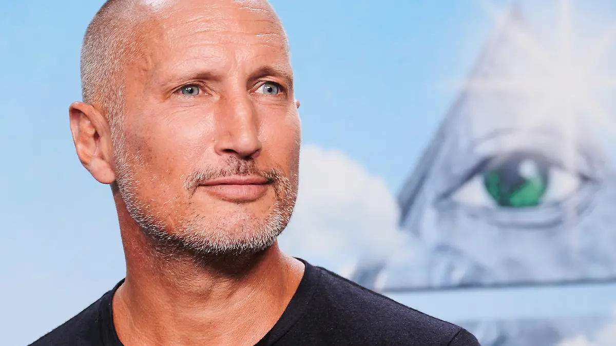 Benno Fürmann, Schauspieler, kommt zur Filmpremiere „Die Känguru-Verschwörung“ in den Zoo Palast.