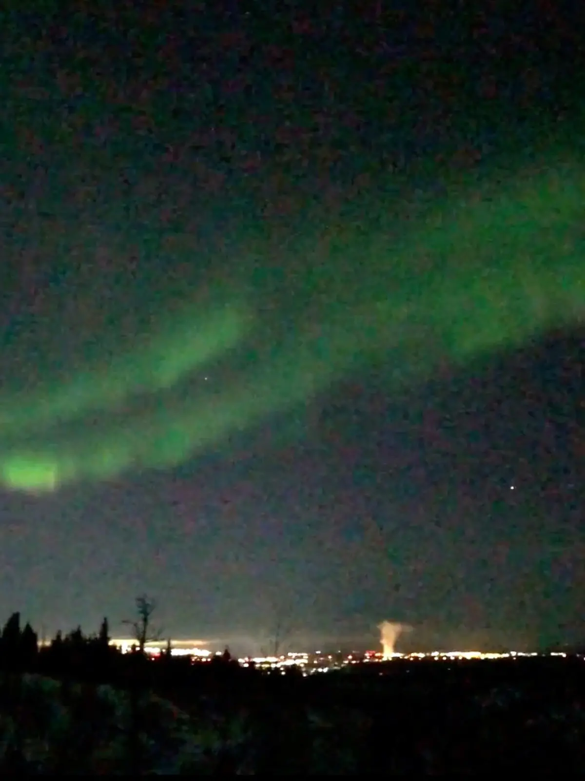 Aurora Borealis lights up the sky in Anchorage, Alaska, U.S., February 26, in this screengrab obtained from a social media video. Don Moore Twitter @capture907/via REUTERS  THIS IMAGE HAS BEEN SUPPLIED BY A THIRD PARTY. MANDATORY CREDIT. NO RESALES. NO ARCHIVES.