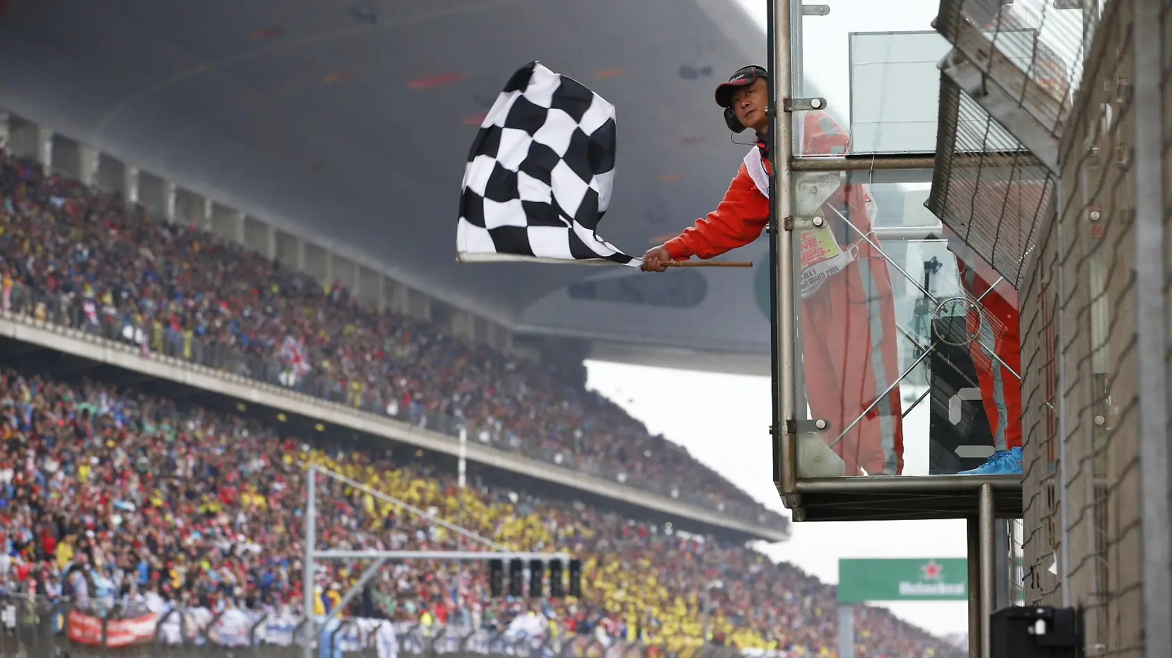 Die Bedeutung Der Flaggen In Der Formel 1 die-bedeutung-der-flaggen-in-der-formel-1