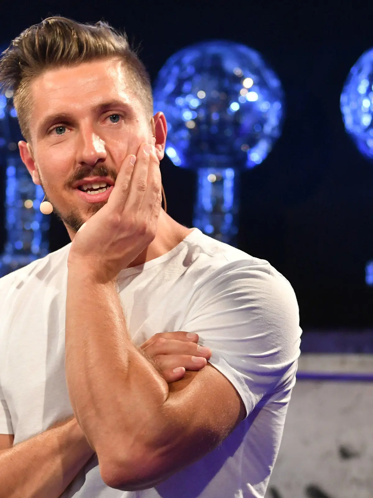 04.09.2019, Österreich, Salzburg: Marcel Hirscher, Skirennfahrer aus Österreich, kündigt bei einer Pressekonferenz mit dem Thema "Rückblick, Einblick, Ausblick" das Ende seiner aktiven Karriere an. Erstmals seit langem wird es also einen neuen Gesamtweltcupsieger geben. Seit 2012 hat Hirscher die große Kugel acht Mal in Serie gewonnen und damit einen auf Jahre unerreichbaren Rekord aufgestellt. Foto: Barbara Gindl/APA/dpa +++ dpa-Bildfunk +++