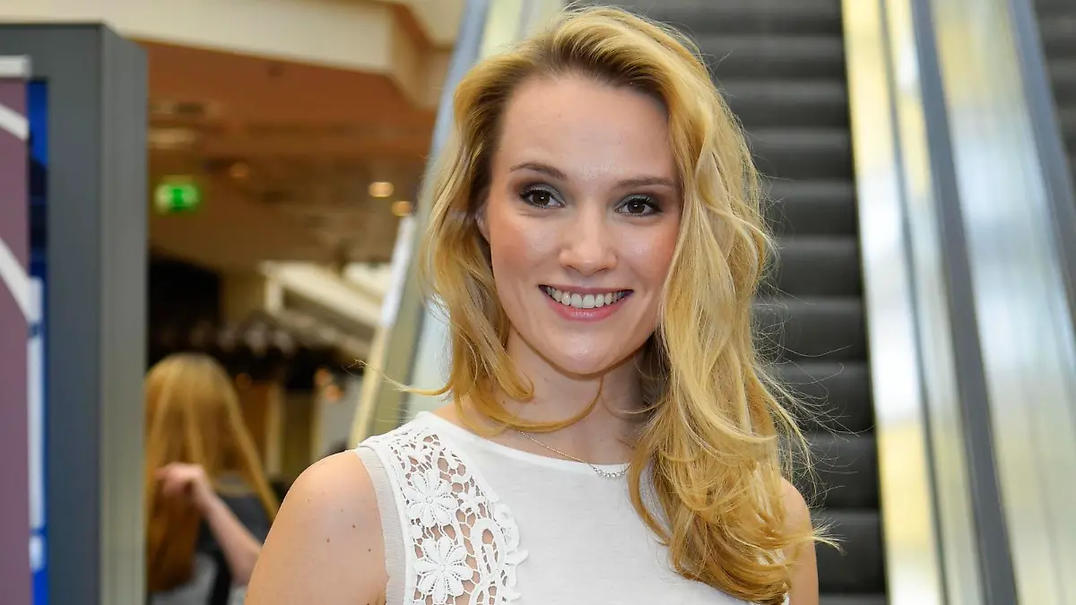 Anna Christiana Hofbauer die RTL Bachelorette von 2014
beim Single Kochdating Event am Valentinstag von Iglo
im Elbe Einkaufszentrum am Samstag 14.Februar 2015 in Hamburg