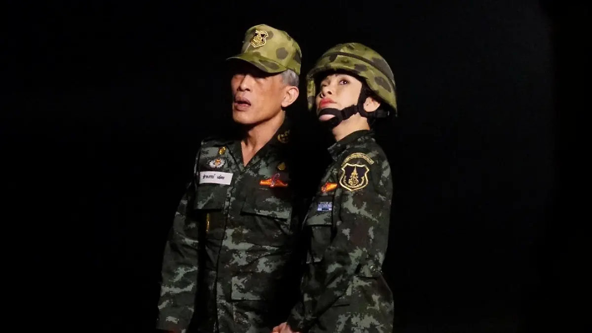 Thailand's King Maha Vajiralongkorn and General Sineenat Wongvajirapakdi, the royal noble consort are pictured in this undated handout photo obtained by Reuters August 27, 2019. Royal Household Bureau/Handout via REUTERS ATTENTION EDITORS - THIS IMAGE WAS PROVIDED BY A THIRD PARTY. NO RESALES. NO ARCHIVE.