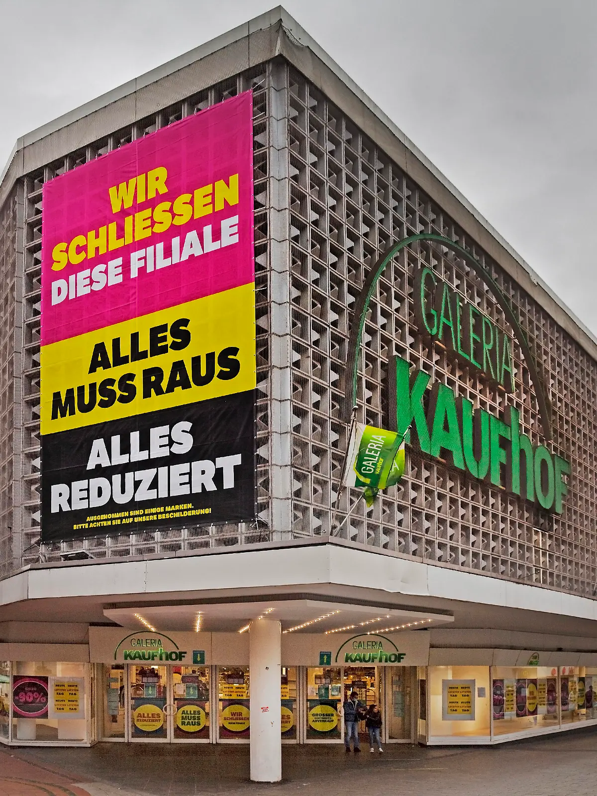 Gebaeude Galeria Kaufhof, Geschaeftschliessung, Deutschland, Nordrhein-Westfalen, Ruhrgebiet, Witten | Building Galeria Kaufhof, business closing, Germany, North Rhine-Westphalia, Ruhr Area, Witten