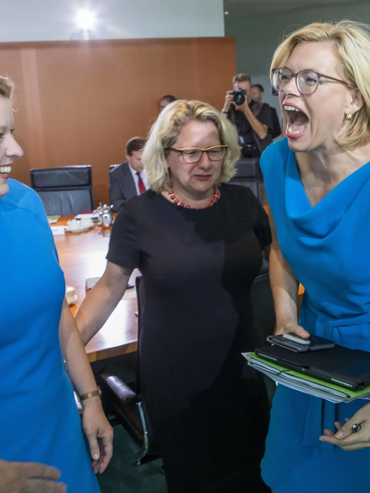 Deutschland, Berlin, Bundeskanzleramt, 65. Sitzung des Bundeskabinetts, Familienministerin Franziska Giffey SPD, Umweltministerin Svenja Schulze SPD, Landwirtschaftsministerin Julia Klöckner CDU, 28.08.2019 *** Germany, Berlin, Federal Chancellery, 65 Federal Cabinet meeting, Family Minister Franziska Giffey SPD, Environment Minister Svenja Schulze SPD, Agriculture Minister Julia Klöckner CDU, 28 08 2019  