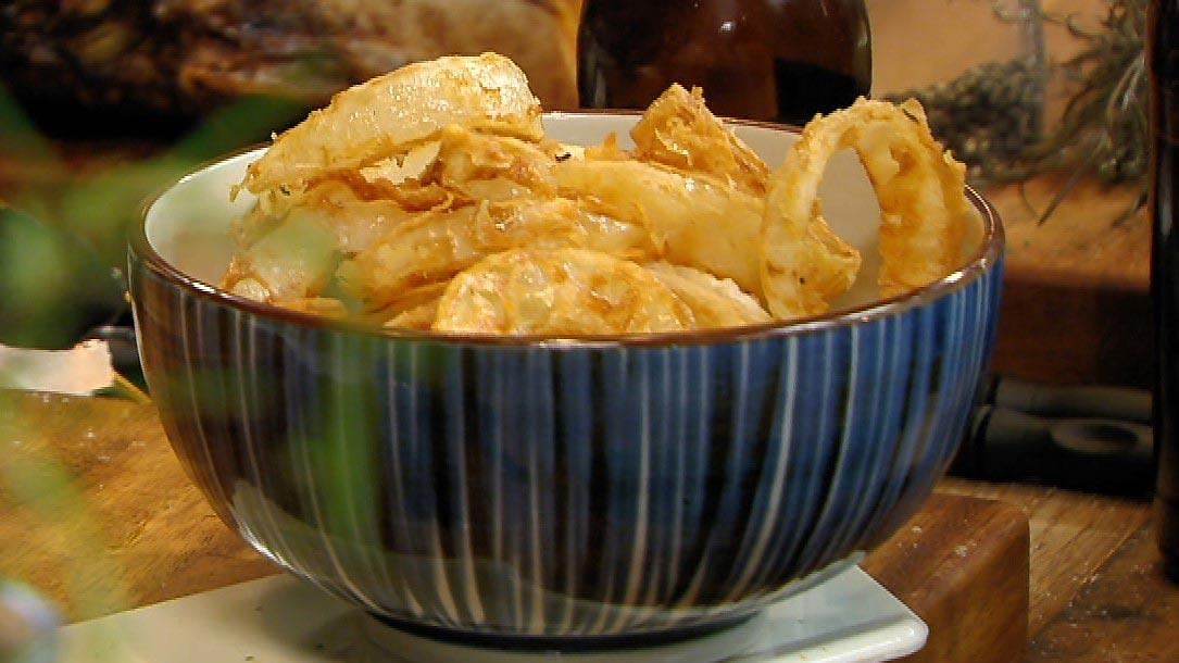 Scharfe Zwiebelringe – das Rezept aus &amp;quot;essen &amp; trinken – Für jeden Tag&amp;quot;