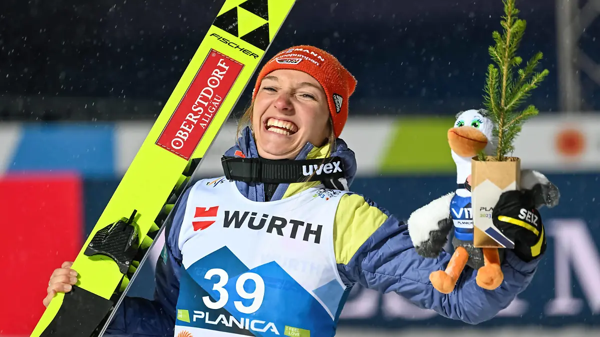 March 1, 2023, Planica, Slovenia: Third placed Katharina Althaus of Germany celebrates during the Ski jumping, Skispringen, Ski, nordisch Individual Women HS 138 at the FIS Nordic Skiing World Championships in Planica. Planica Slovenia - ZUMAs197 20230301_zaa_s197_174 Copyright: xAndrejxTarfilax