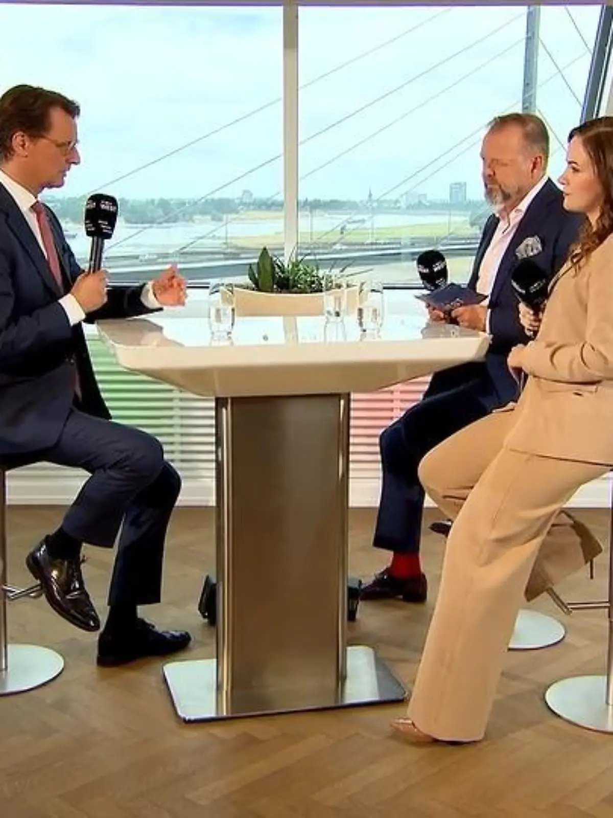 Bild zu: "Sommerinterview mit Hendrik Wüst (CDU)"