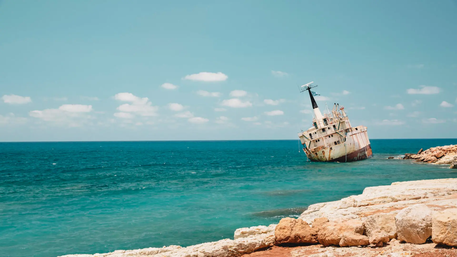 Das Frachtschiff EDRO III..
