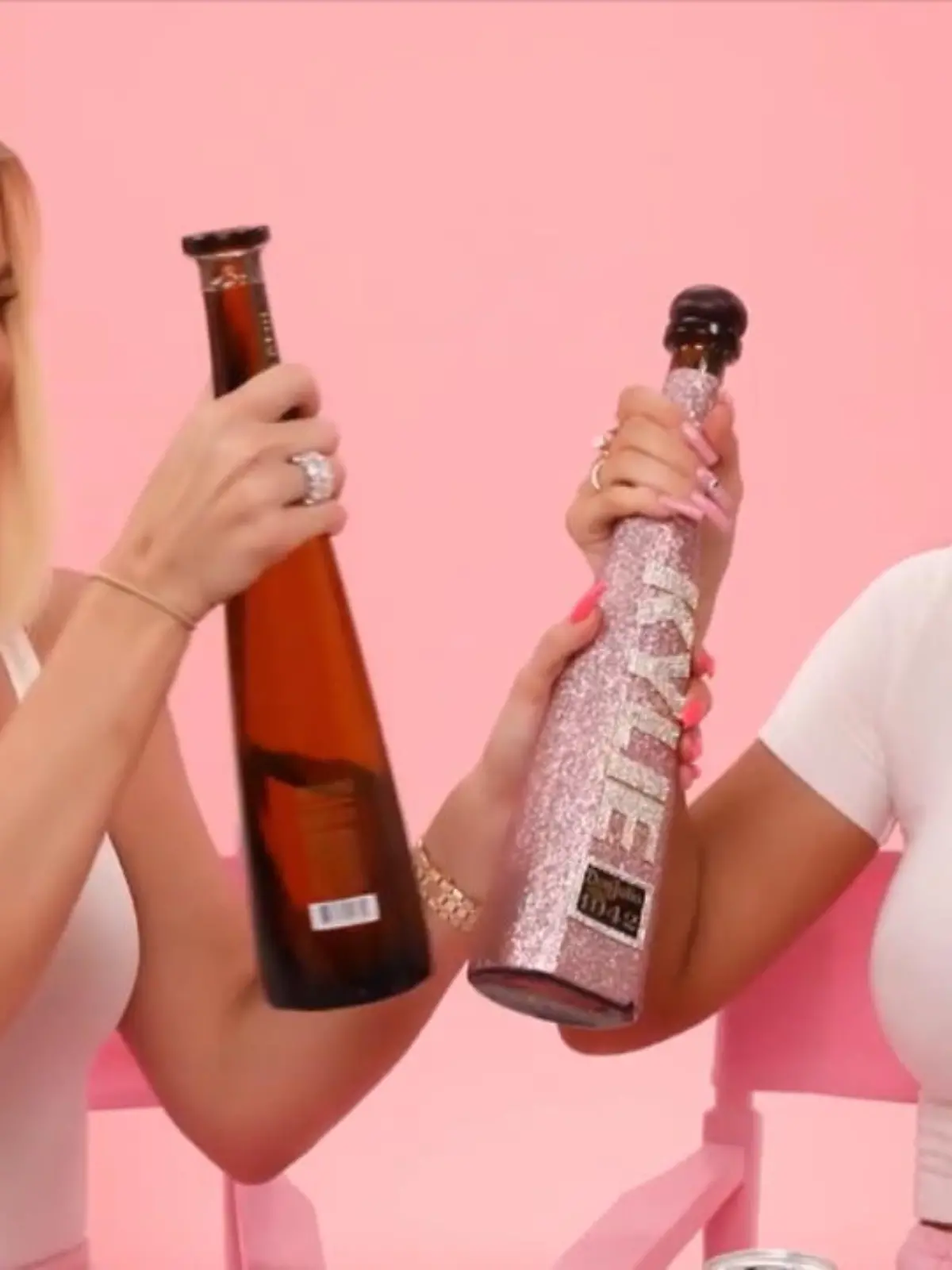 Bild zu: "Schmink-Tutorial mit 18 Shots Tequila"