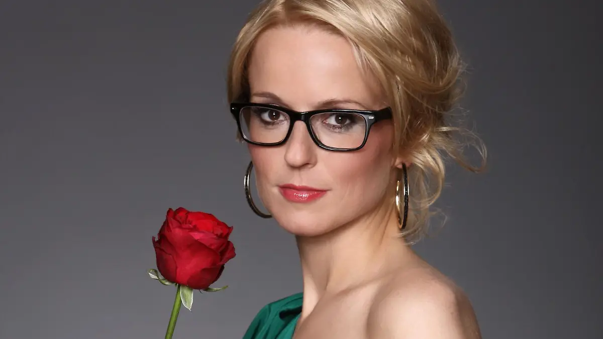 Mignon (31) aus Hamburg. Verwendung der Bilder für Online-Medien ausschließlich mit folgender Verlinkung: "Alle Infos zu "Der Bachelor" im Special bei RTL.de: http://www.rtl.de/cms/sendungen/show/der-bachelor.html