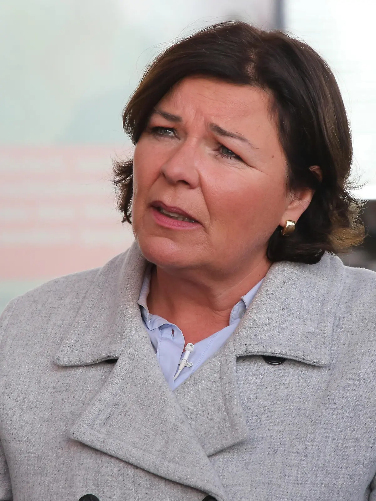 Wie peinlich: Vera Int-Veen wurde kurzerhand aus dem "Megapark" auf Mallorca gekickt. Die ganze Geschichte hat sie uns aufgeregt im Interview geschildert.