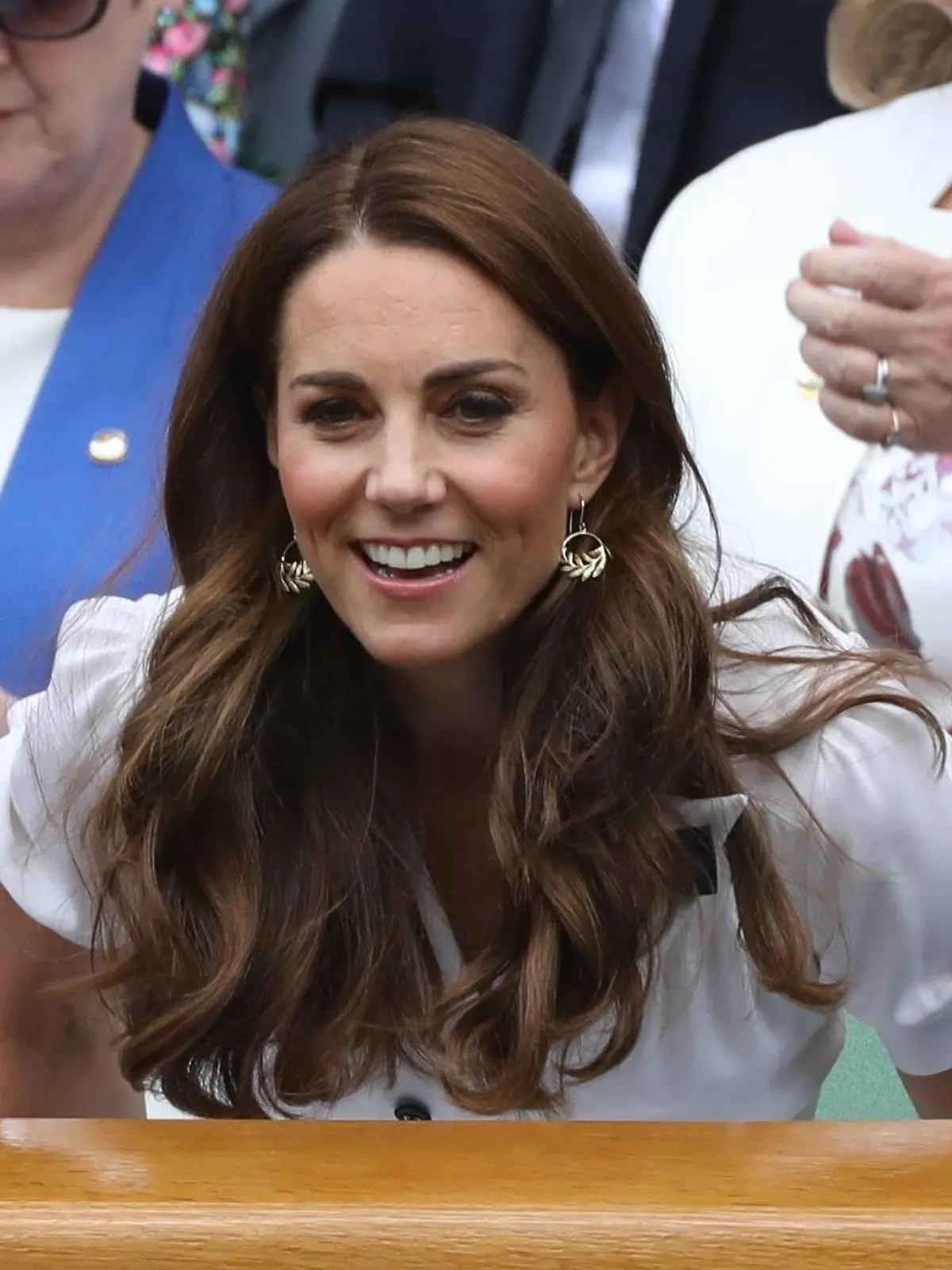 London, Herzogin Kate besucht Tennisturnier in Wimbledon . 02/07/2019. London, United Kingdom. The Duchess of Cambridge in the Royal Box on day two of the Wimbledon Tennis Championships in London. PUBLICATIONxINxGERxSUIxAUTxHUNxONLY xStephenxLockx/xi-Imagesx IIM-19868-0053  