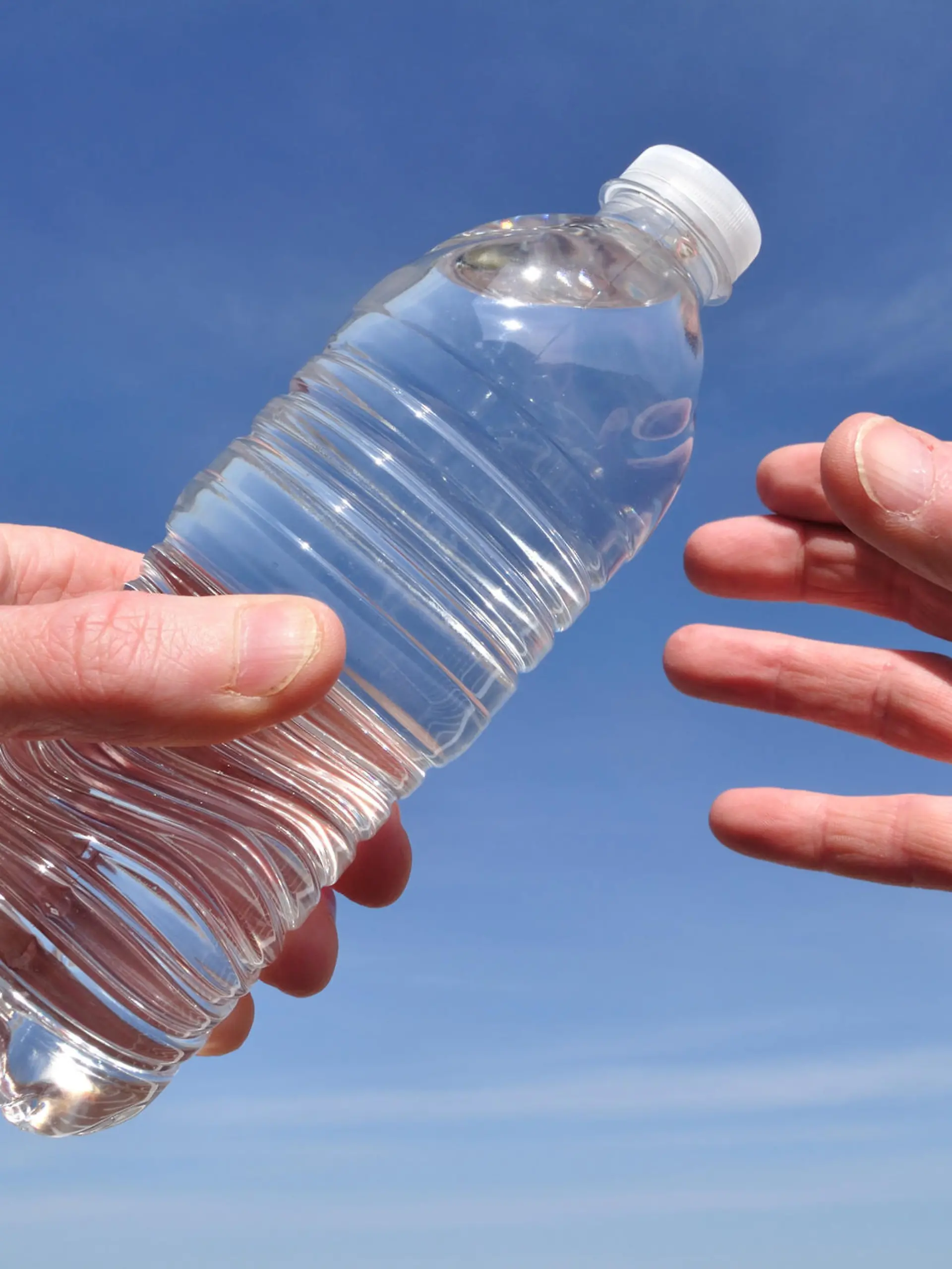 Wasser reichen