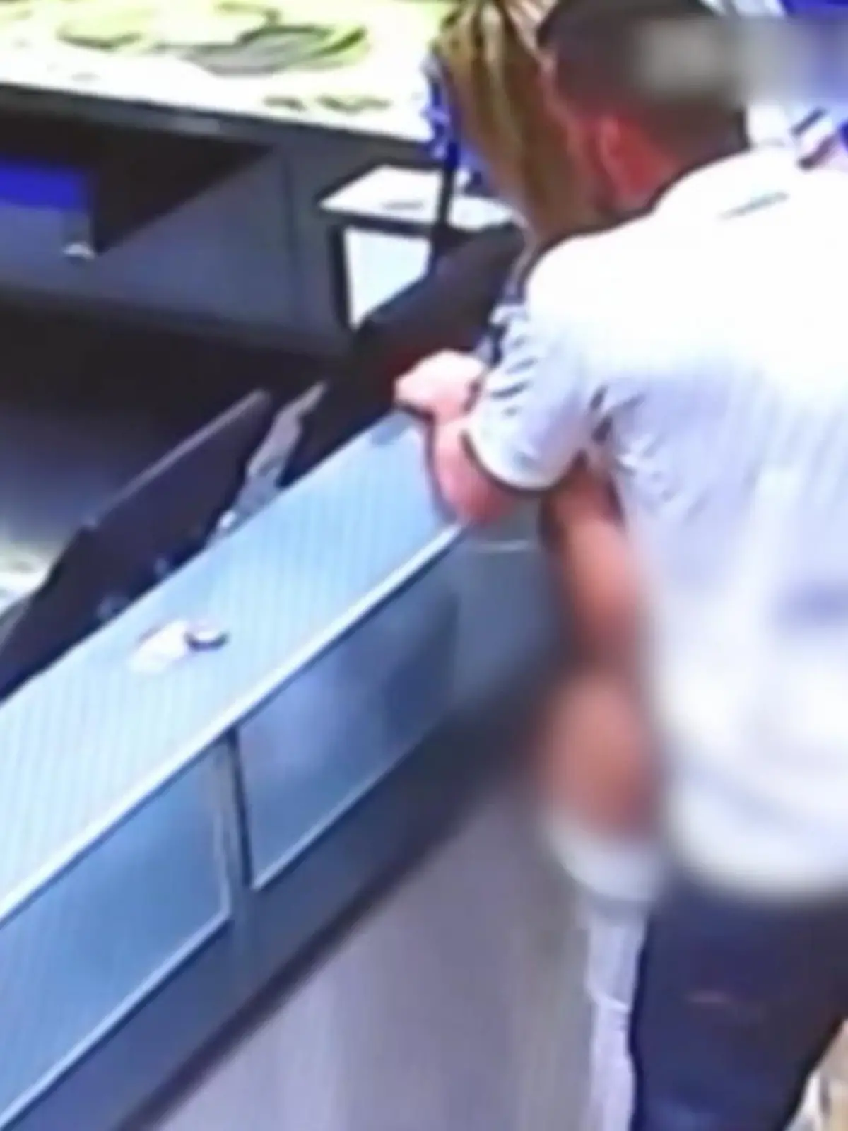 Bild zu: "Pärchen hat Sex in Pizzeria"