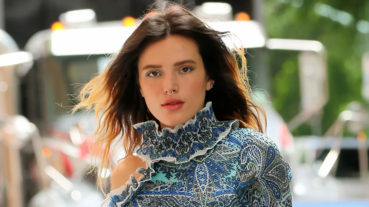 Actress Bella Thorne, wearing a Zimmermann crop top and torquoise striped sweat pants and shoes by Ruthie Davis, leaves ABC Studios in New York City

Pictured: Bella Thorne
Ref: SPL5097922 140619 NON-EXCLUSIVE
Picture by: Christopher Peterson / SplashNews.com

Splash News and Pictures
Los Angeles: 310-821-2666
New York: 212-619-2666
London: 0207 644 7656
Milan: 02 4399 8577
photodesk@splashnews.com

World Rights, 
