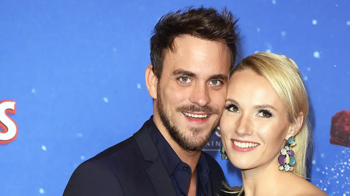Mary Poppins musical premiere at Stage Theater an der Elbe.

Featuring: Anna Hofbauer mit neuem Freund Marc Barthel
Where: Hamburg, Germany
When: 25 Feb 2018
Credit: WENN.com