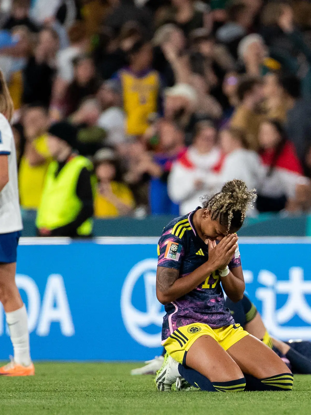 (230812) -- SYDNEY, Aug. 12, 2023 (action press/Xinhua) -- Colombia's Jorelyn Carabali (R) reacts after the quarterfinal match between England and Colombia at the 2023 FIFA Women's World Cup in Sydney, Australia, Aug. 12, 2023. (Photo by Hu Jingchen/action press/Xinhua) / action press