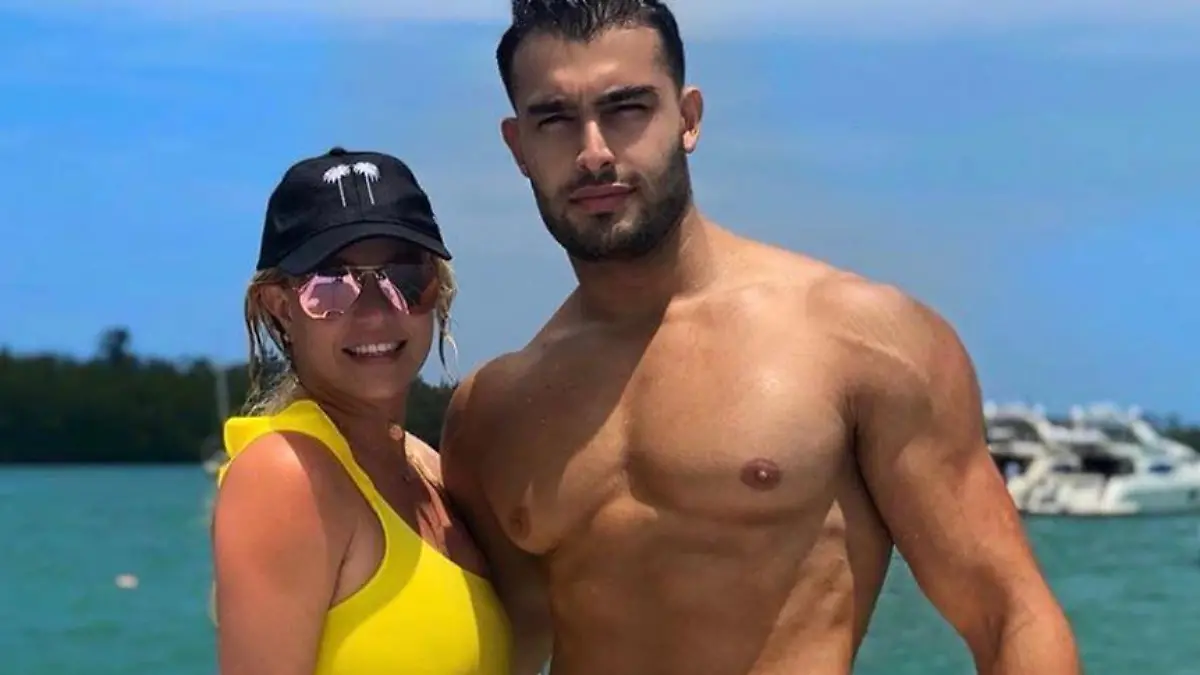 Nichts dran an den Trennungsgerüchten: Britney Spears bleibt weiterhin bei Muskelprotz Sam Asghari.