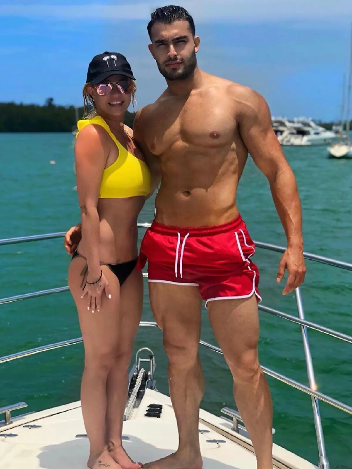 Nichts dran an den Trennungsgerüchten: Britney Spears bleibt weiterhin bei Muskelprotz Sam Asghari.