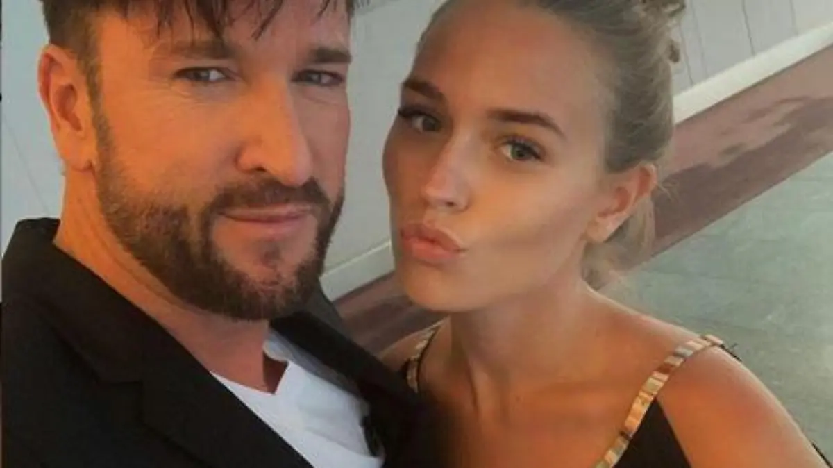 Auf Instagram macht Laura Müller mit einem Selfie deutlich, wie glücklich sie mit ihrem Wendler ist.