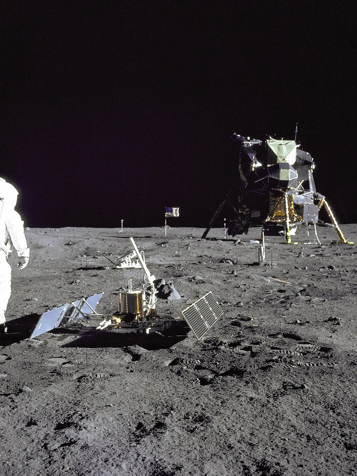 Astronaut and Lunar Module pilot Buzz Aldrin is pictured during the Apollo 11 extravehicular activity on the moon. He had just deployed the Early Apollo Scientific Experiments Package. In the foreground is the Passive Seismic Experiment Package; beyond it is the Laser Ranging Retro-Reflector (LR-3). In the left background is the black and white lunar surface television camera and in the far right background is the Lunar Module Eagle. Mission commander Neil Armstrong took this photograph with the 70mm lunar surface camera. Apollo 11 landed on the lunar surface 50 years ago this month on July 20, 1969. NASA/ PUBLICATIONxINxGERxSUIxAUTxHUNxONLY WAX2019070902 NASA  