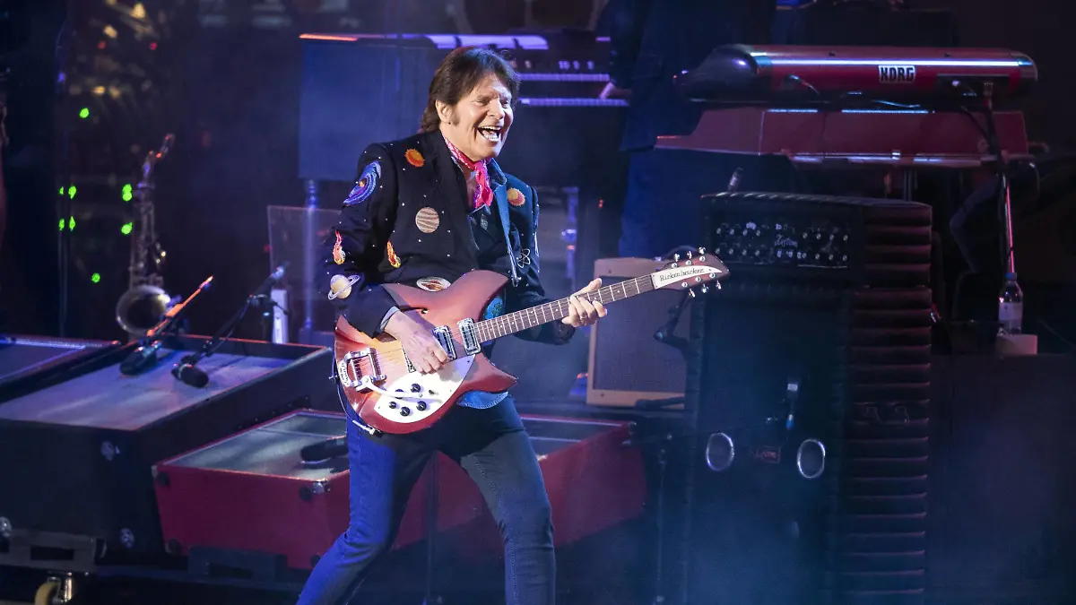 RÄTTVIK 2019-07-08 A happy John Fogerty performs on stage during his concert at Dalhalla open air theatre in Rättvik, Sweden. (c) PALM ULF / Aftonbladet / TT * * * EXPRESSEN OUT * * * AFTONBLADET / 71515 Rättvik Sweden x2512x *** RÄTTVIK 2019 07 08 A happy John Fogerty performs on stage during his concert at Dalhalla open air theater in Rättvik, Sweden c PALM ULF Aftonbladet TT EXPRESSEN OUT AFTONBLADET 71515 Rättvik Sweden x2512x, PUBLICATIONxINxGERxSUIxAUTxONLY Copyright: xPALMxULF/Aftonbladet/TTx John Fogerty in concert
