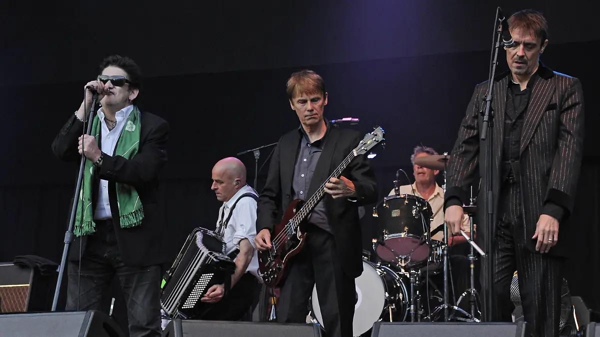The Pogues bei einem Konzert in Hamburg 2012