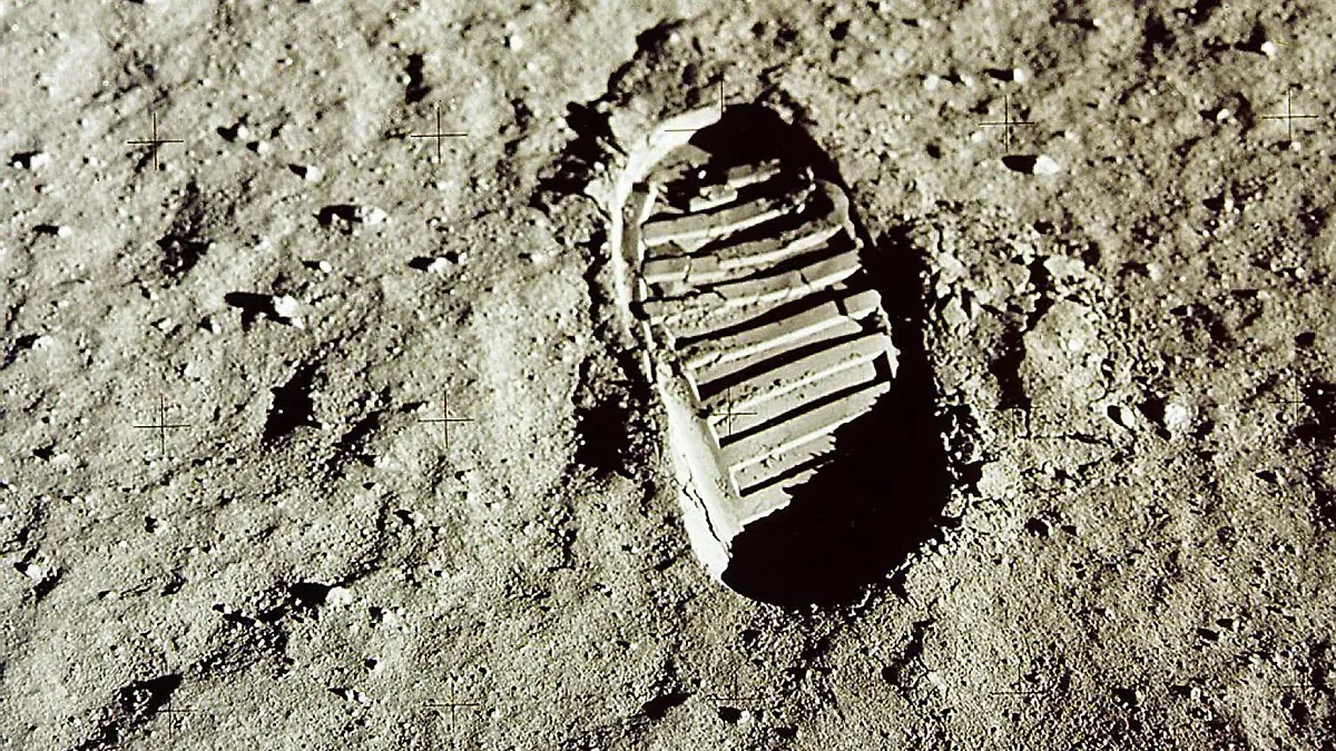 ARCHIV - 20.07.1969, ---, Mond: Ein Fußabdruck des US-amerikanischen Astronauten Edwin E. Aldrin auf dem Mond. Foto: -/Nasa/dpa +++ dpa-Bildfunk +++