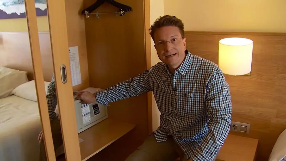 Diebe klauen unbefestigte Safes aus Hotelzimmern 