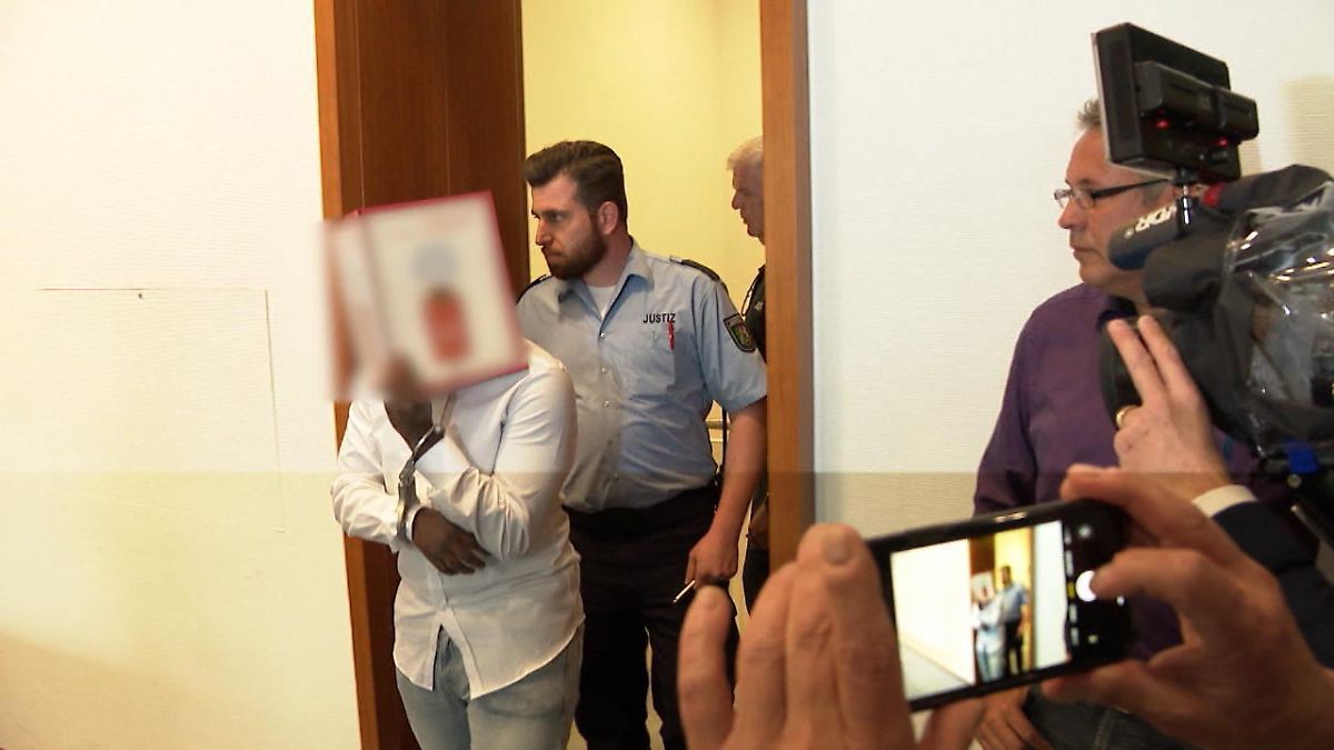 10 Jahre Haft für Mord an 17-Jähriger Elma