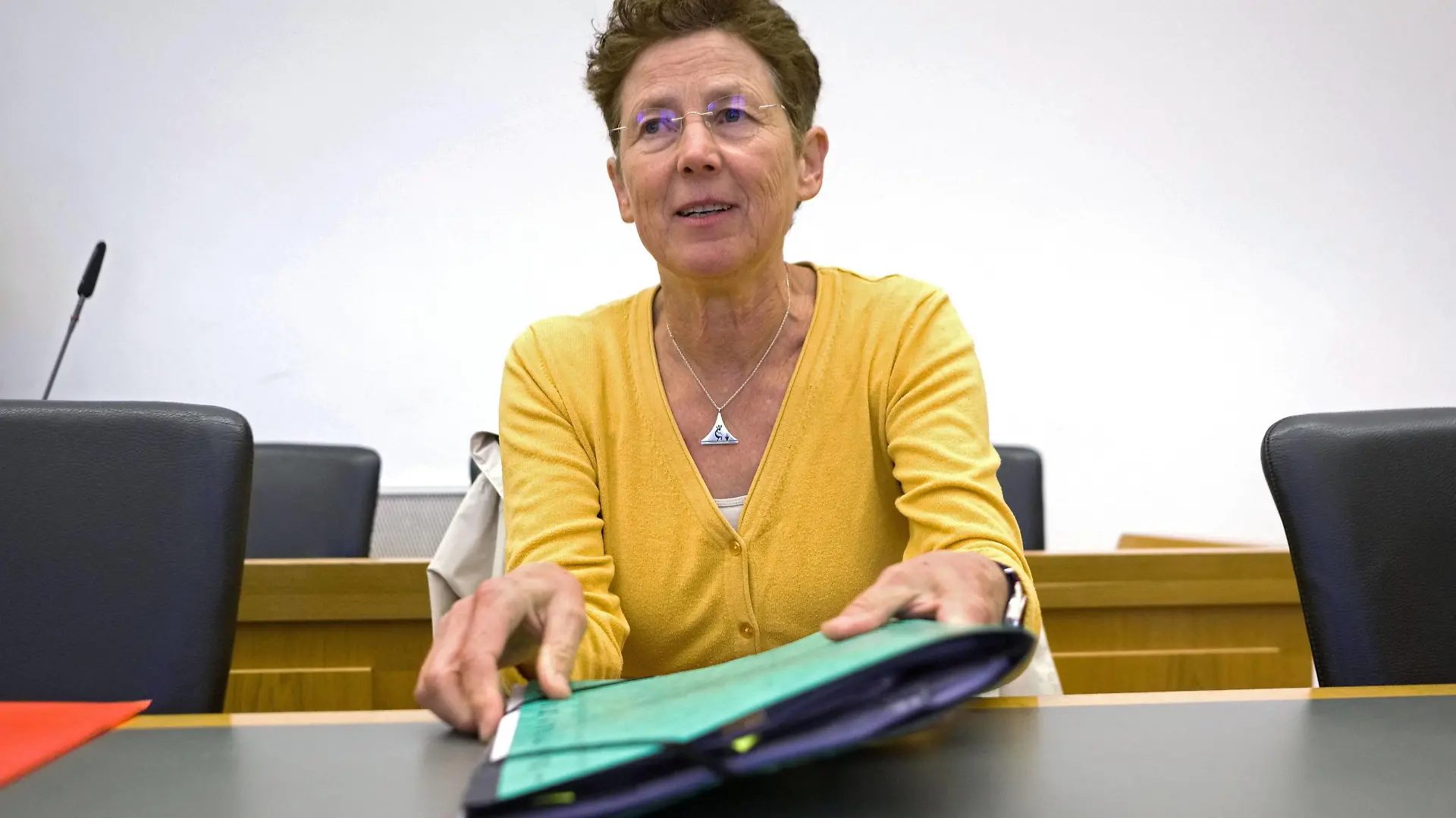 Gläubige Aktivisten lauern Dr. Kristina Hänel auf Morddrohungen gegen Ärztin