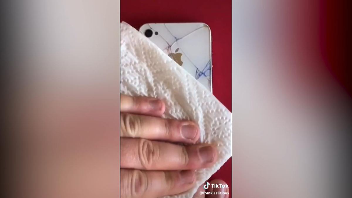 So können Sie Ihr kaputtes Handy aufhübschen