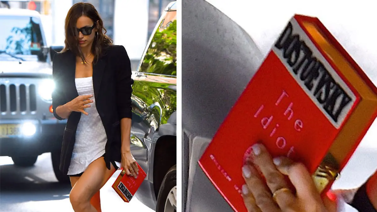 Irina Shayk in New York mit einer Buchtasche "The Idiot"