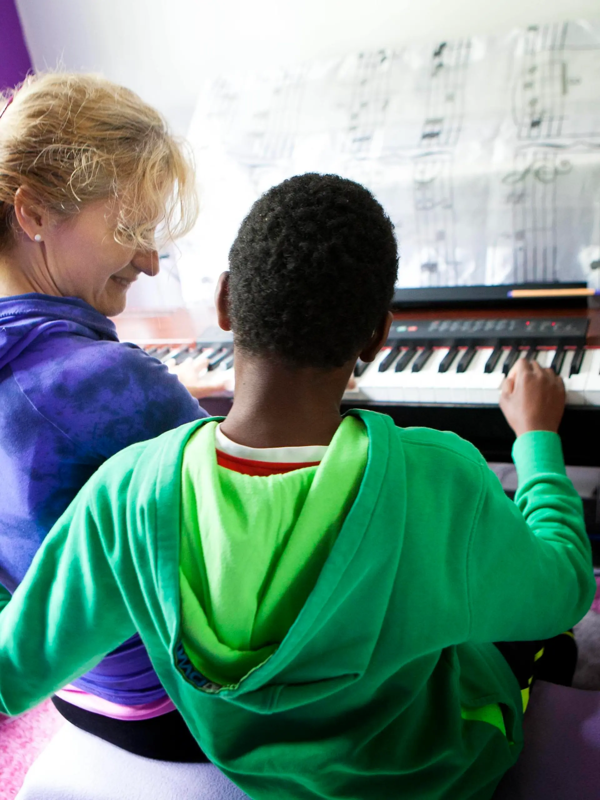 Reportage on Sylvain, 11 years old, suffering from autism. He was diagnosed when he was 7. Once a week, Sylvain goes to his music lesson. He has always been very sensitive to music. || Modellfreigabe vorhanden