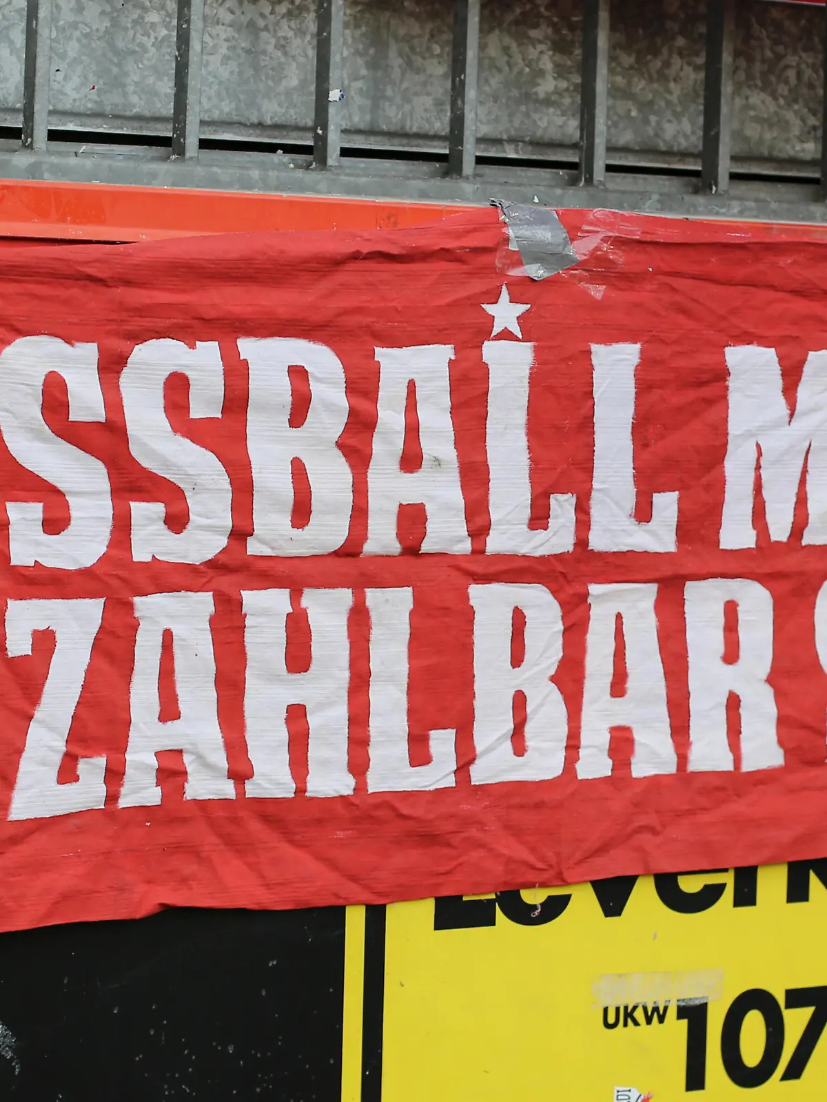 Fußball mus bezahlbar sein