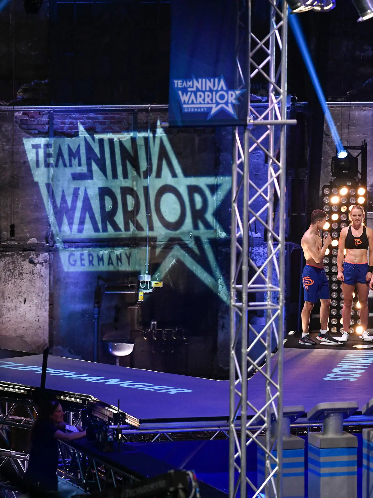 BU: Das Team "Cliffhanger" (l.) tritt in der Vorrunde gegen das Team "Turnados" an.
BB: Zweite Staffel, Foto: TVNOW / Markus Hertrich, Vorrunde, AZ 30.04.2019, AZ 02, AZ02