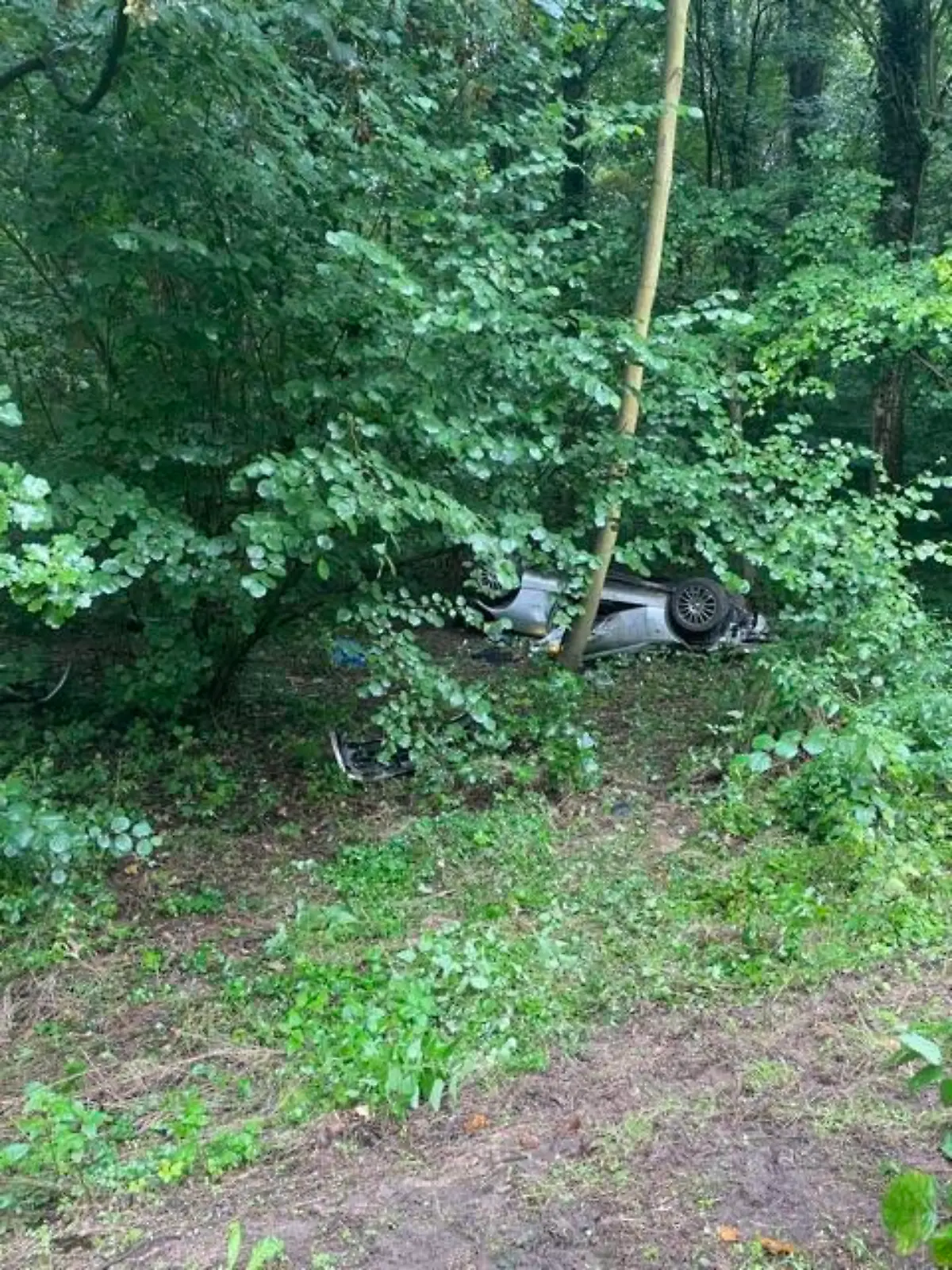 Das Auto des tödlich verunglückten Fahrers überschlug sich mehrfach.