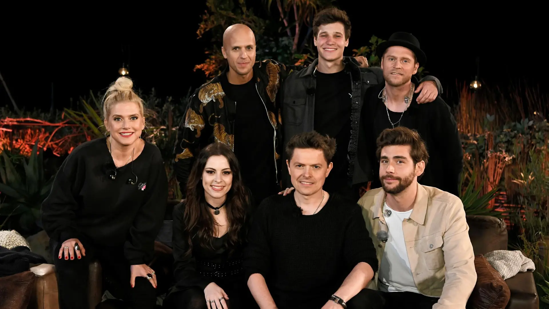 V.h.l.: Milow, Wincent Weiss und Johannes Oerding; V.v.l.: Jeanette Biedermann, Jennifer Haben, Michael Patrick Kelly und Alvaro Soler