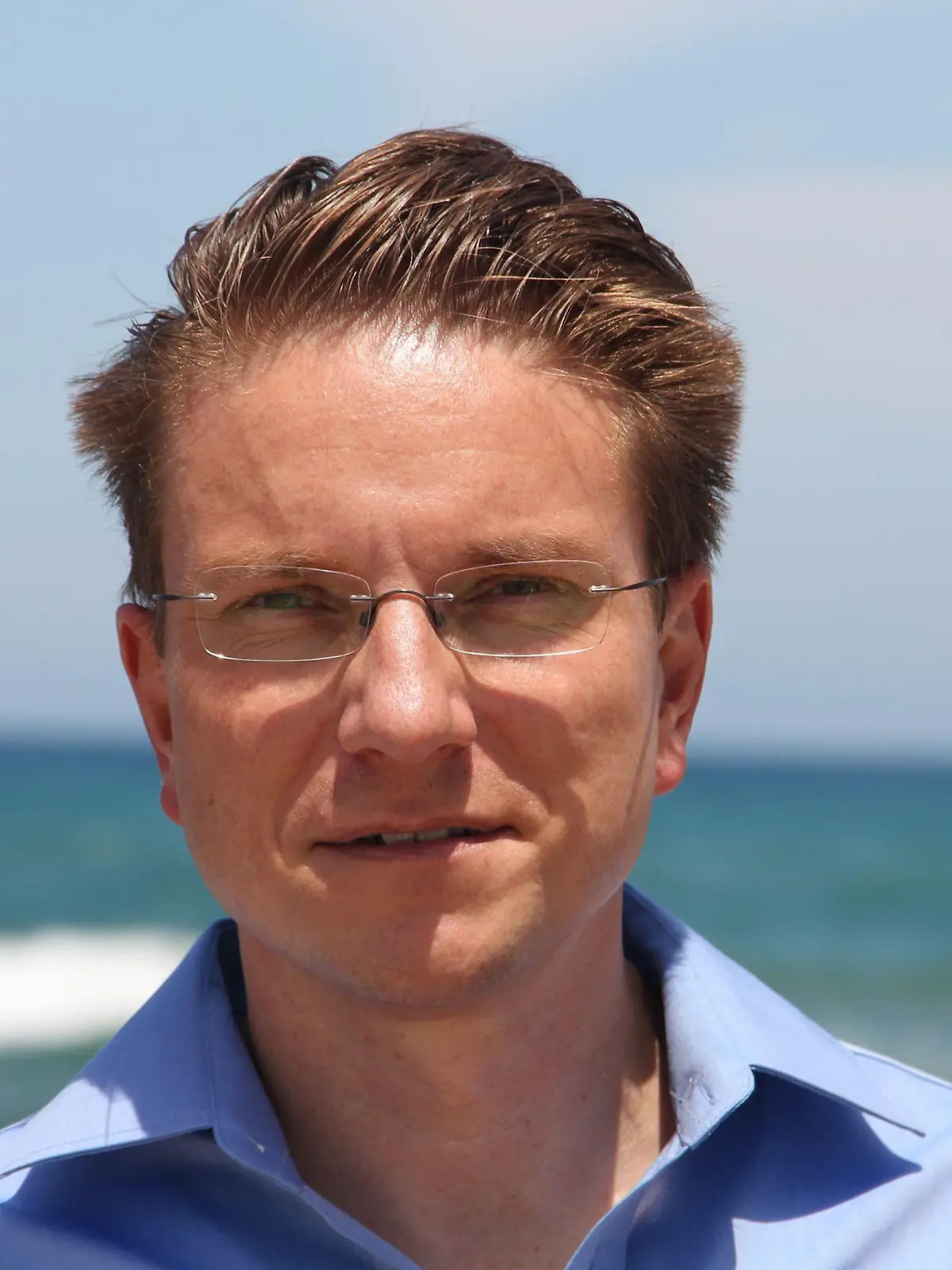 Ferienreporter Ralf Benkö hilft auf Sardinien.